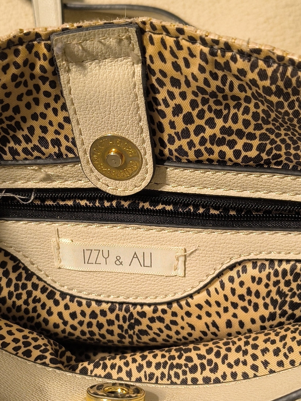 Izzy & Ali Cream Shoulder Bag with Leopard-Print Lining